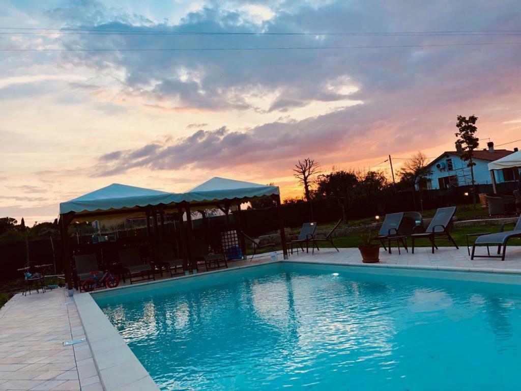 קאסטיגליונה דל לאגו Agriturismo Quercetelli מראה חיצוני תמונה